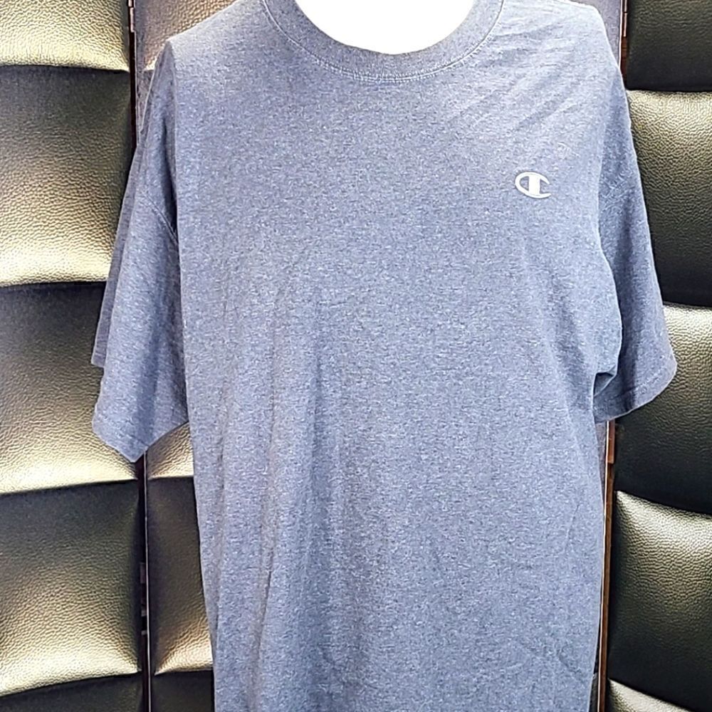 Champion tshirt